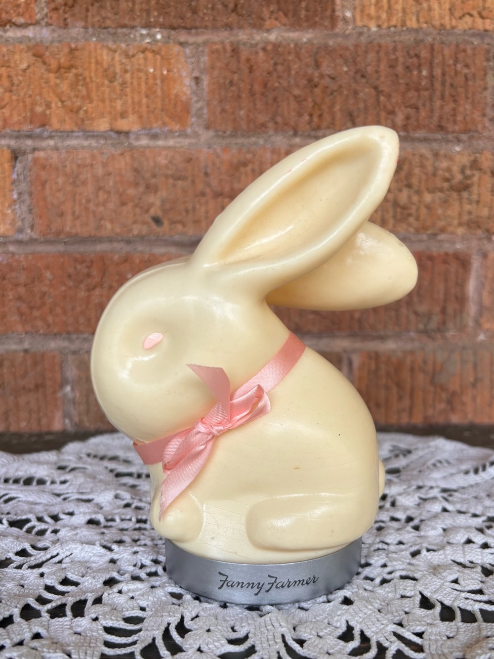Vintage Wax FANNY FARMER Candy Container Lid BUNNY RABBIT Advertisement